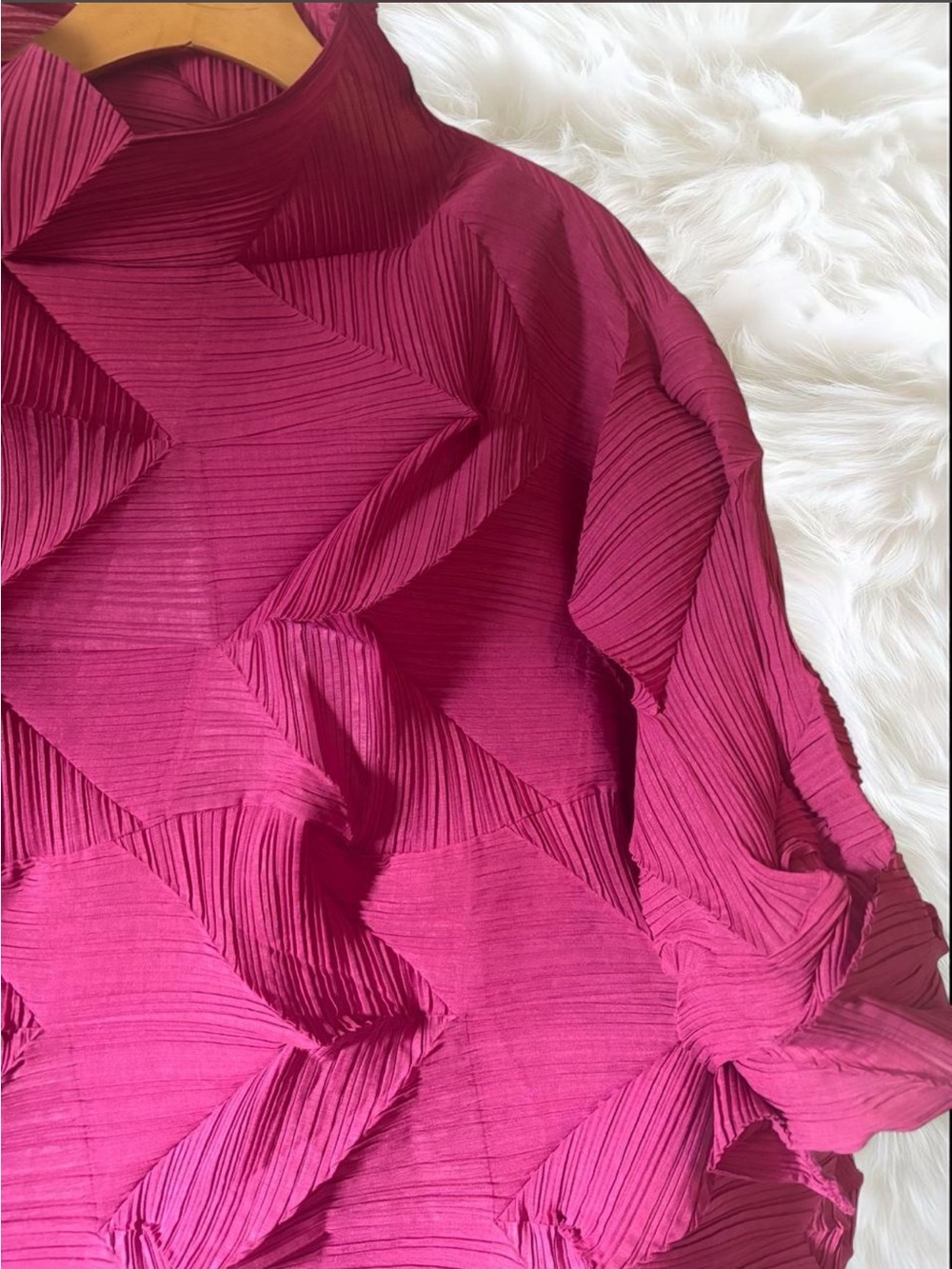 Vanité Couture NWT Rose Pleated Blouse | Oversized & Stretchy | One Size - Picture 5 of 8